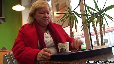 Több orosz Párok vegyenek részt a Csoport Szex anya lányasex A tágas fa