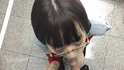 Vörös hajú pornó videók ingyen tini lány, hegyes mellei stroke kakas bang a busz