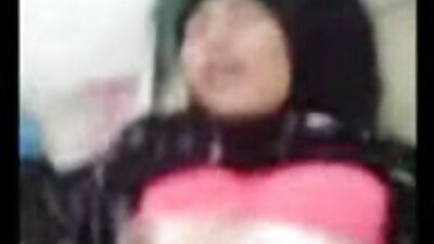 A ingyen nézhető szexfilmek lányok éjszakai tartalmazza párnacsata, Leszbikus Hármasban